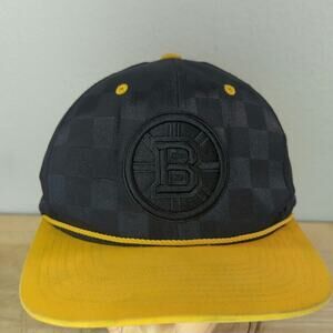 Boston Bruins Cap Mitchell & Ness Strapback Flat Rope Brim Hat NHL‎ Black Logo